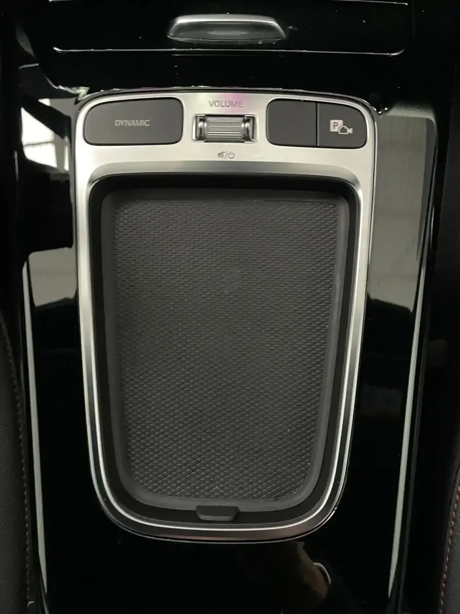 Usado Mercedes A180 Advanced 136 CV (100 kW) 2024 Negro