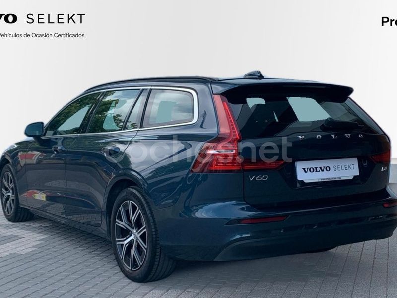 Usado Volvo V60 Core 197 CV (144 kW) 2023 Azul Familiar