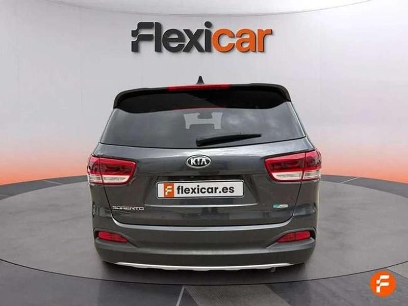Usado Kia Sorento 200 CV (147 kW) 2018 Gris SUV