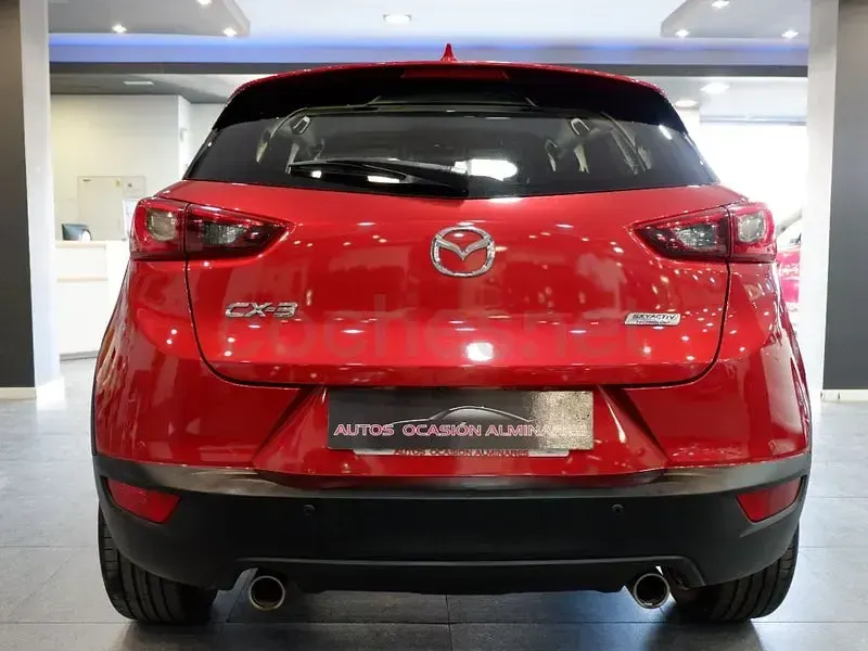 Usado Mazda CX-3 Luxury 105 CV (77 kW) 2017 Granate SUV