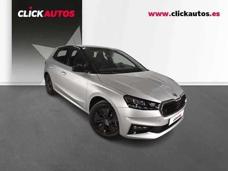 Usado Skoda Fabia 116 CV (85 kW) 2025 Plateado Utilitario