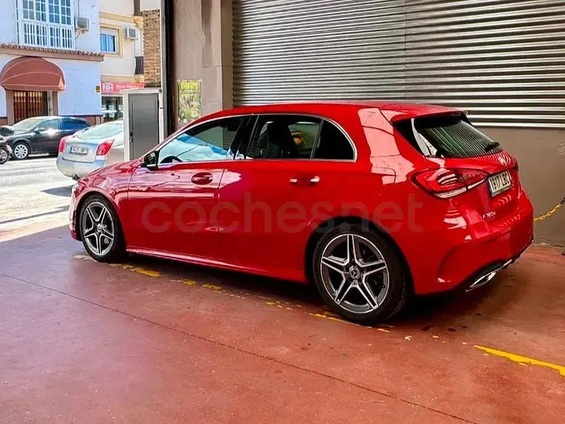 Usado Mercedes A180 116 CV (85 kW) 2019 Rojo Berlina