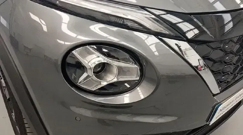 Usado Nissan Juke N-Connecta 143 CV (105 kW) 2023 Skline grey (metalizado) SUV