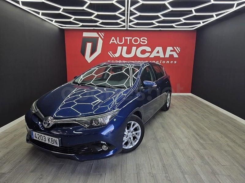 Usado Toyota Auris 116 CV (85 kW) 2017 Azul Berlina
