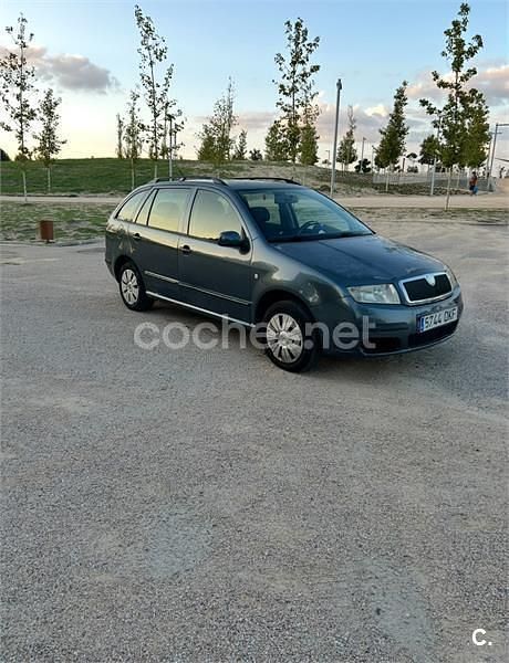 Gris / plata Usado 2005 Skoda Fabia Familiar | 1400 € (Super precio) - Imagen 1/4