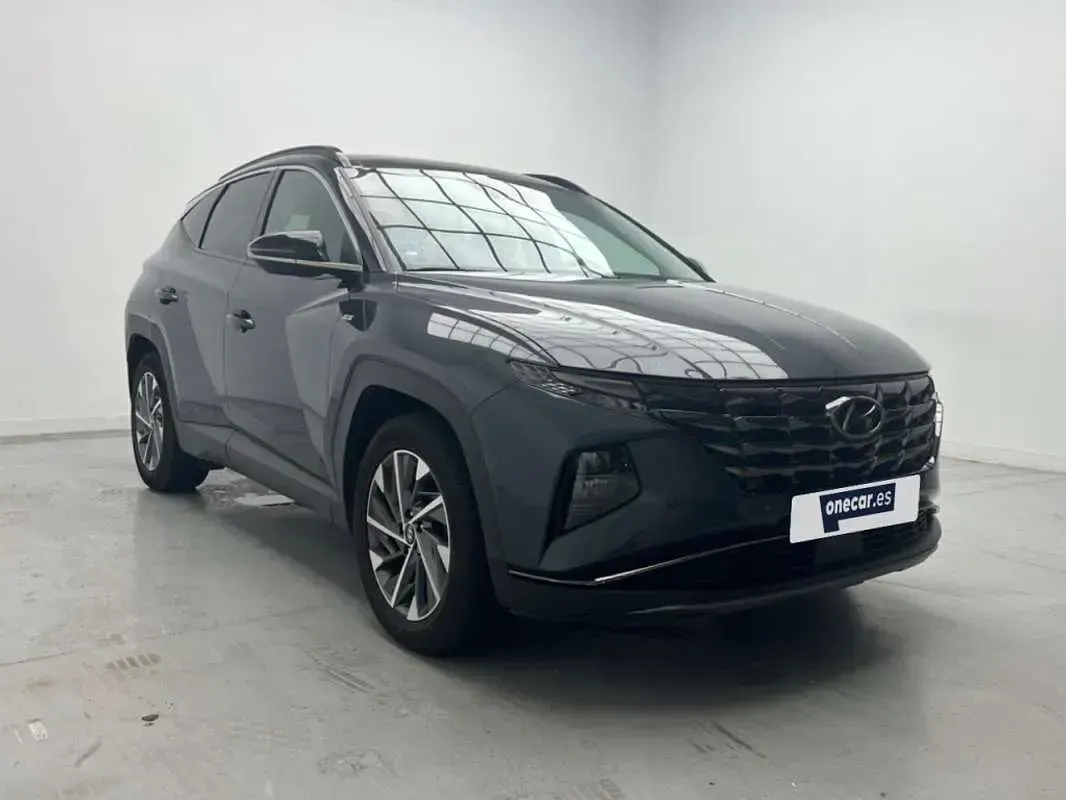 Usado Hyundai Tucson 136 CV (100 kW) 2021 Gris oscuro SUV