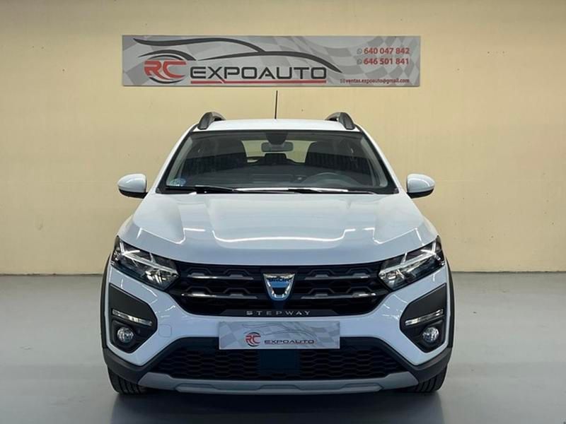 Usado Dacia Sandero Comfort 91 CV (66 kW) 2022 Blanco Utilitario