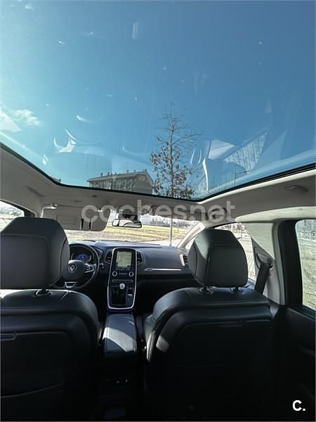 Usado Renault Grand Scénic IV Intens 130 CV (95 kW) 2017 Marrón Monovolumen