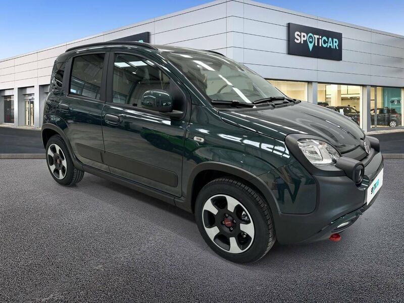 Usado Fiat Panda Cross Cross 70 CV (51 kW) 2024 Verde Utilitario