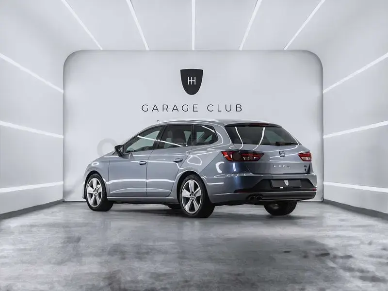 Usado Seat Leon FR 150 CV (110 kW) 2016 Gris / plata Familiar