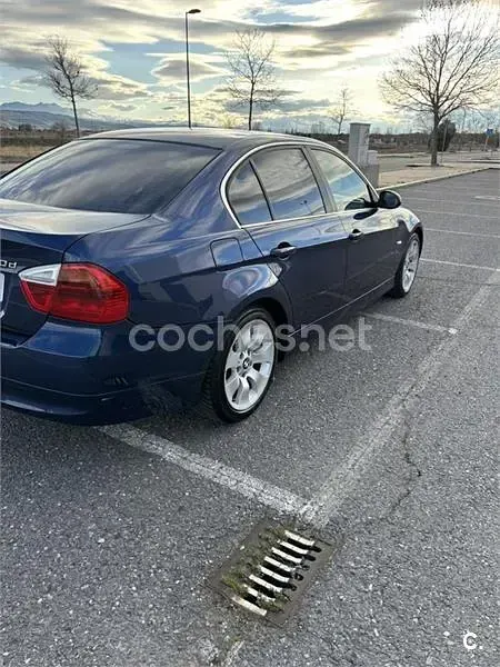 Usado BMW 330 231 CV (169 kW) 2007 Azul Berlina