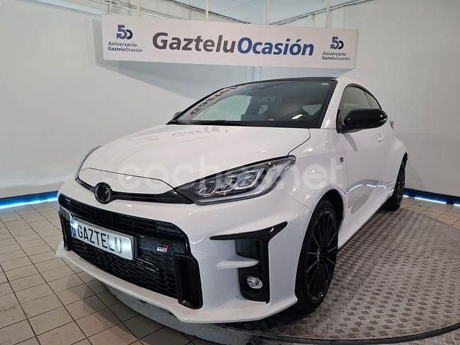 Blanco Usado 2023 Toyota Yaris Berlina | 35.500 € (Precio justo) - Imagen 1/4