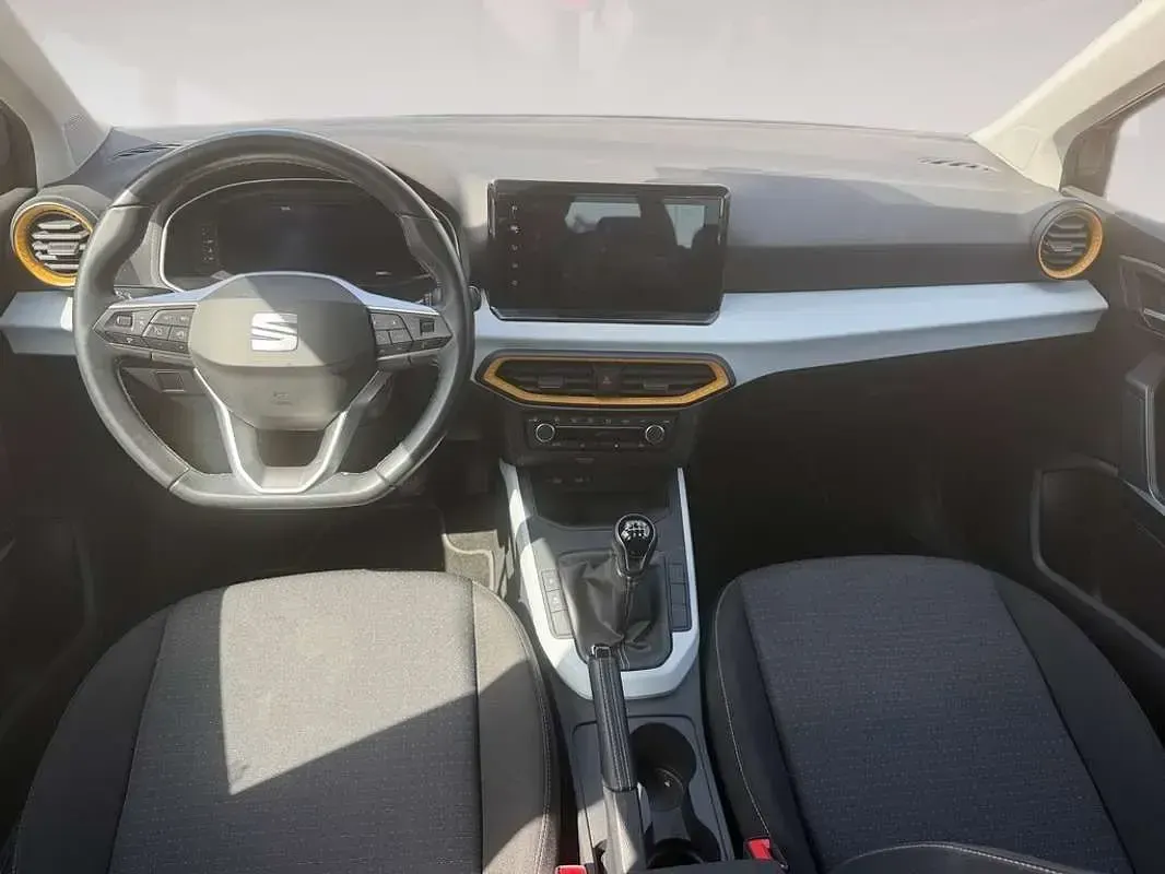Usado Seat Arona Style 110 CV (80 kW) 2024 Negro SUV