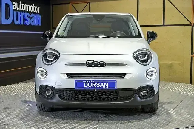 Usado Fiat 130 Club 132 CV (97 kW) 2023 Gris / plata SUV