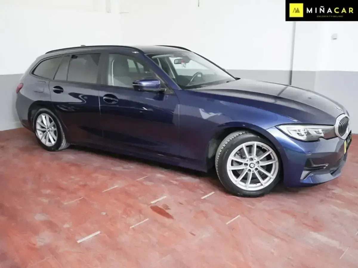 Usado BMW 320e 190 CV (139 kW) 2020 Azul Familiar