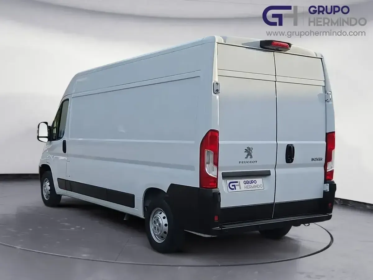 Usado Peugeot Boxer 120 CV (88 kW) 2022 Blanco Van