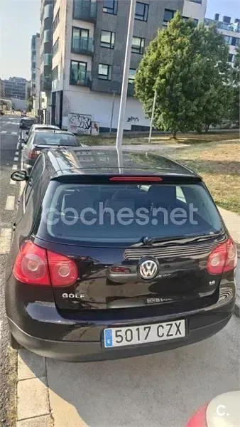 Usado VW Golf IV Trendline 102 CV (75 kW) 2004 Negro Berlina
