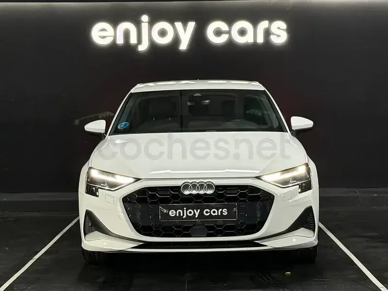 Usado Audi A3 Advanced 116 CV (85 kW) 2025 Blanco Berlina