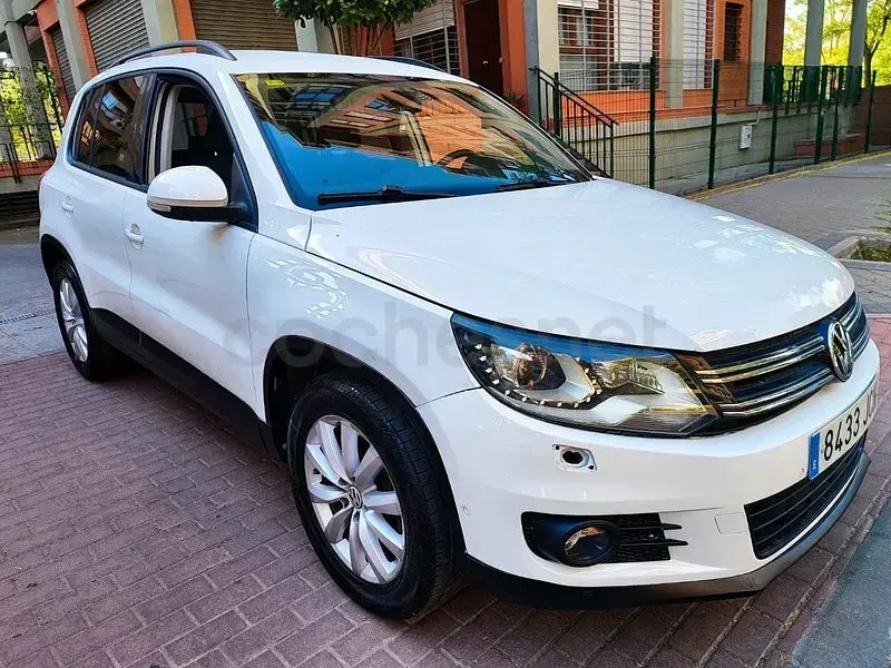Usado VW Tiguan 140 CV (102 kW) 2015 Granate SUV