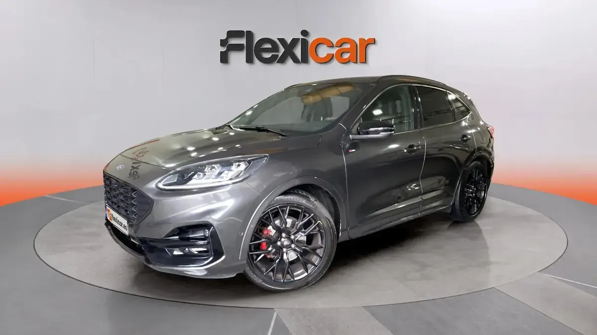 Usado Ford Kuga ST-Line 150 CV (110 kW) 2023 Gris SUV