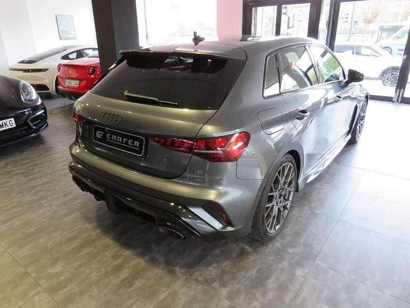 Usado Audi RS3 Sportback Design 400 CV (294 kW) 2025 Gris Utilitario