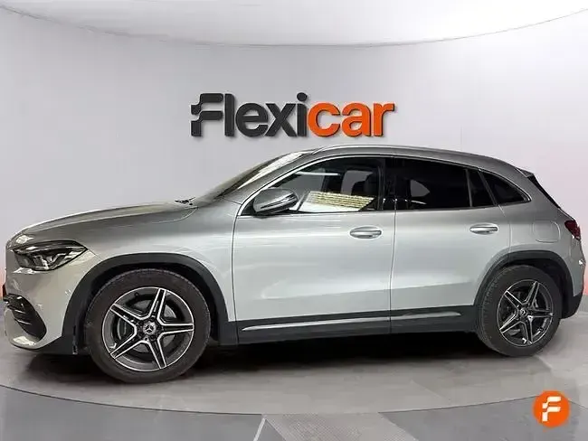 Usado Mercedes GLA180 122 CV (89 kW) 2020 Gris SUV