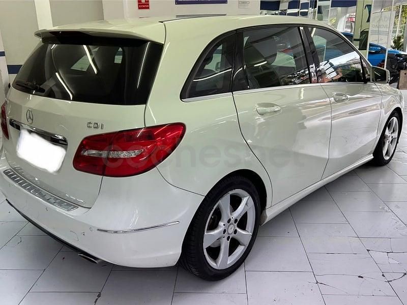 Usado Mercedes B180 109 CV (80 kW) 2013 Blanco Monovolumen