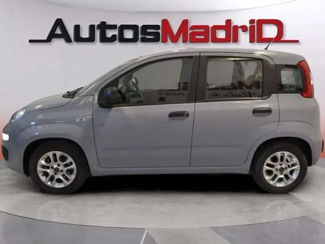 Usado Fiat Panda 71 CV (52 kW) 2022 Gris Utilitario