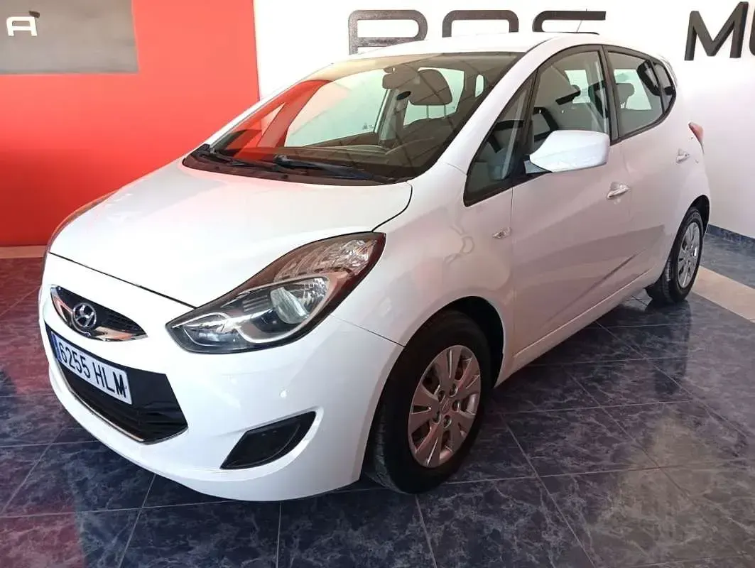 Usado Hyundai ix20 GLS 90 CV (66 kW) 2012 Blanco Utilitario