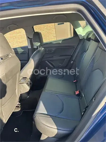 Usado Seat Leon CONNECT 110 CV (80 kW) 2016 Azul Berlina