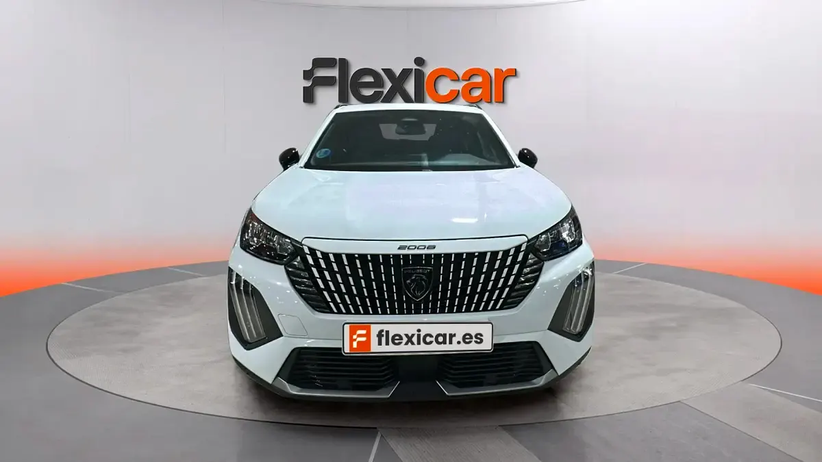Usado Peugeot 2008 Allure 145 CV (106 kW) 2025 Blanco SUV