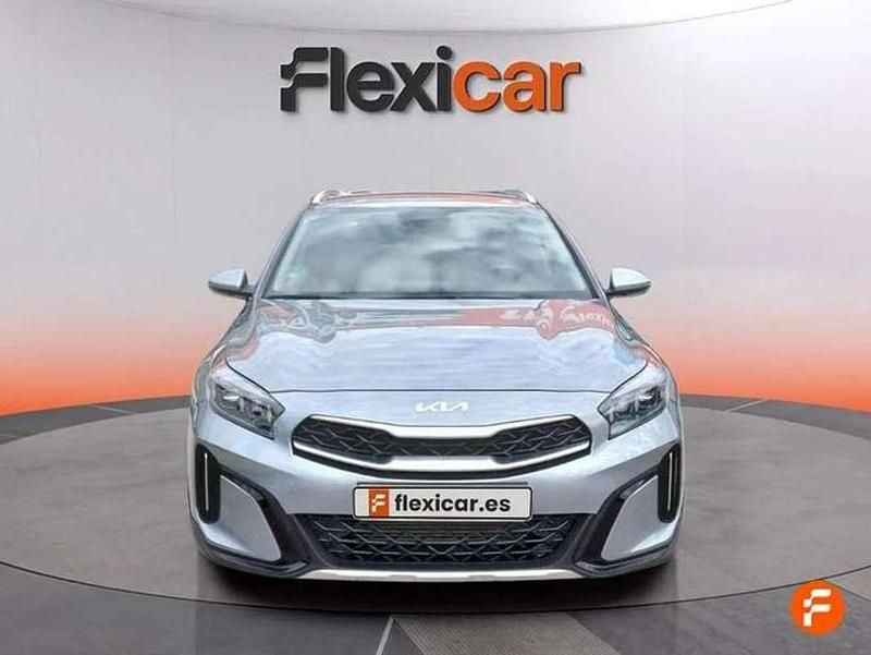 Usado Kia XCeed 120 CV (88 kW) 2023 Gris SUV