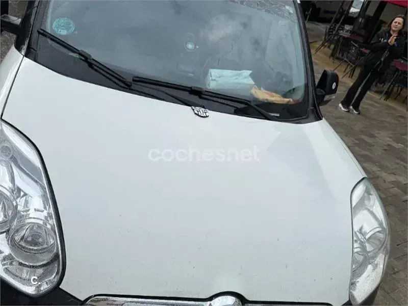 Usado Opel Combo Life Expression 75 CV (55 kW) 2018 Blanco Monovolumen