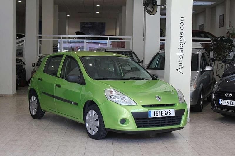 Verde Usado 2009 Renault Clio II Authentique Utilitario | 5700 € (Caro) - Imagen 1/4