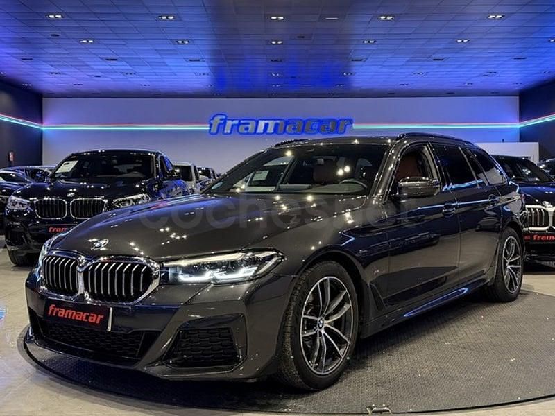 Usado BMW 520 Comfort Edition 190 CV (139 kW) 2023 Gris / plata Familiar