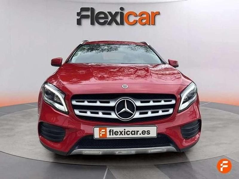 Usado Mercedes GLA180 136 CV (100 kW) 2020 Rojo SUV