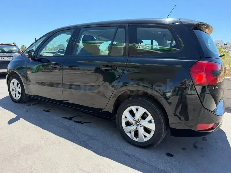 Usado Citroën Grand C4 Picasso Attraction 115 CV (84 kW) 2014 Negro Monovolumen