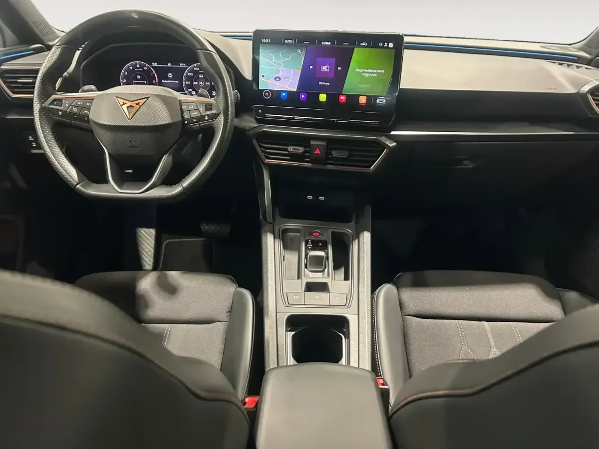 Usado Cupra Leon 150 CV (110 kW) 2023 Rosa