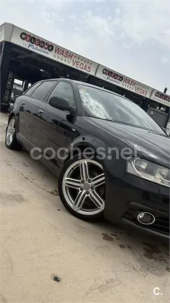 Usado Audi A3 Ambition 140 CV (102 kW) 2012 Negro Utilitario