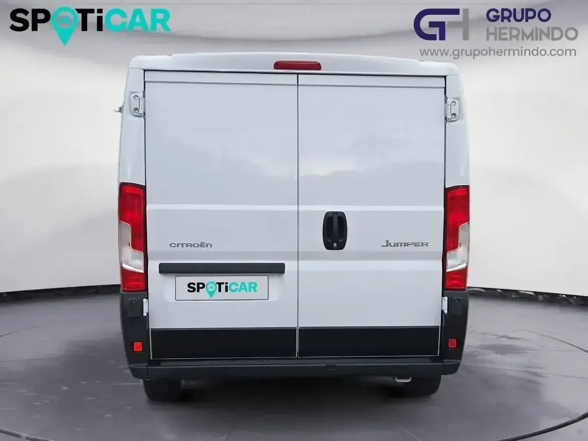 Usado Citroën Jumper 140 CV (102 kW) 2021 Blanco Monovolumen