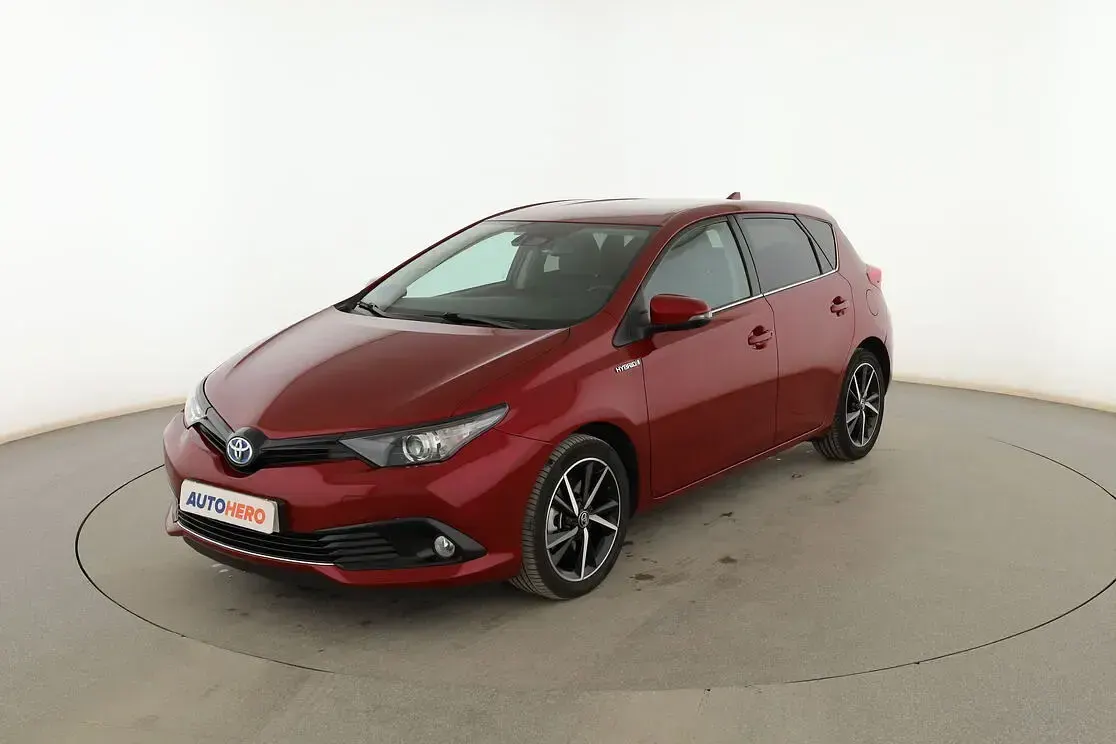 Usado Toyota Auris Hybrid Style 136 CV (100 kW) 2018 Berlina