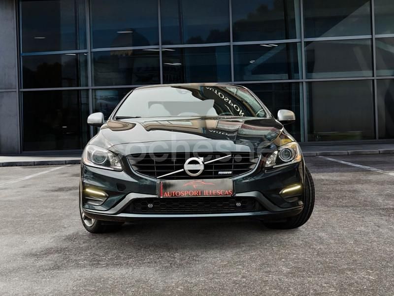 Usado Volvo S60 R-Design 136 CV (100 kW) 2013 Gris / plata Berlina