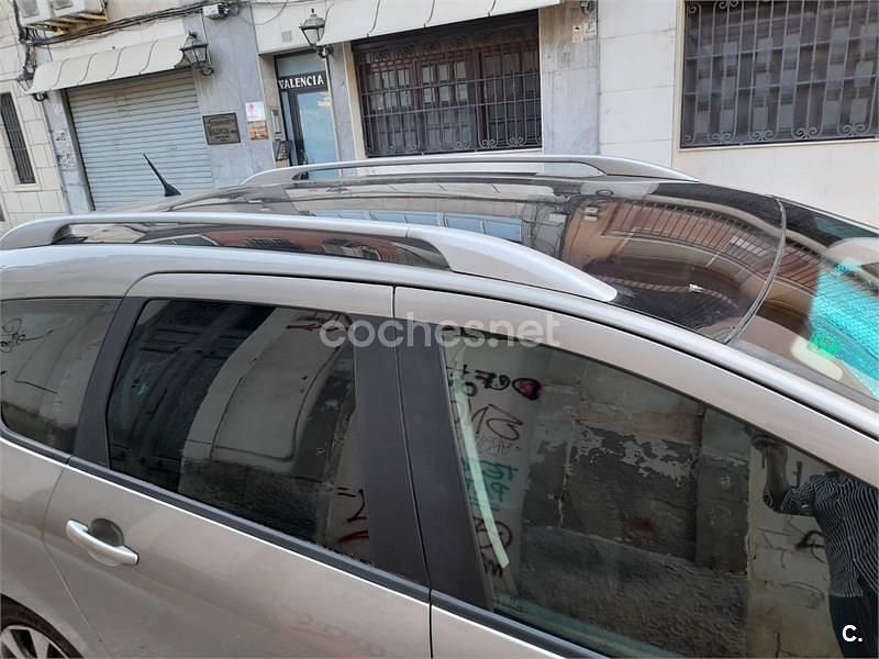 Usado Peugeot 308 SW Active 92 CV (67 kW) 2012 Beige Familiar