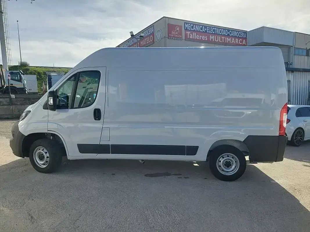 Usado Fiat Ducato 140 CV (102 kW) 2023 Blanco Van