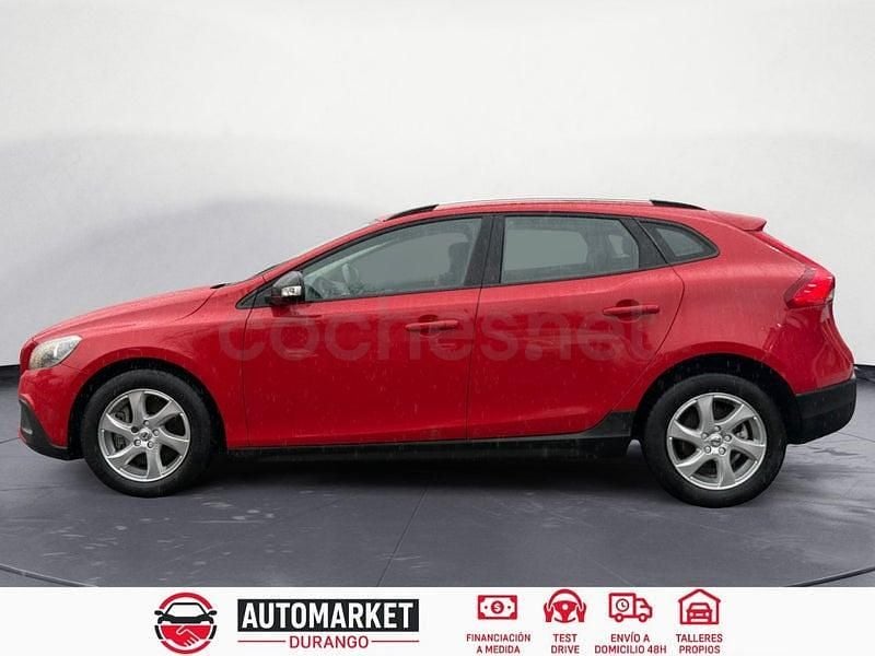 Begagnad Volvo V40 CC 120 HK (88 kW) 2017 Röd Kombi