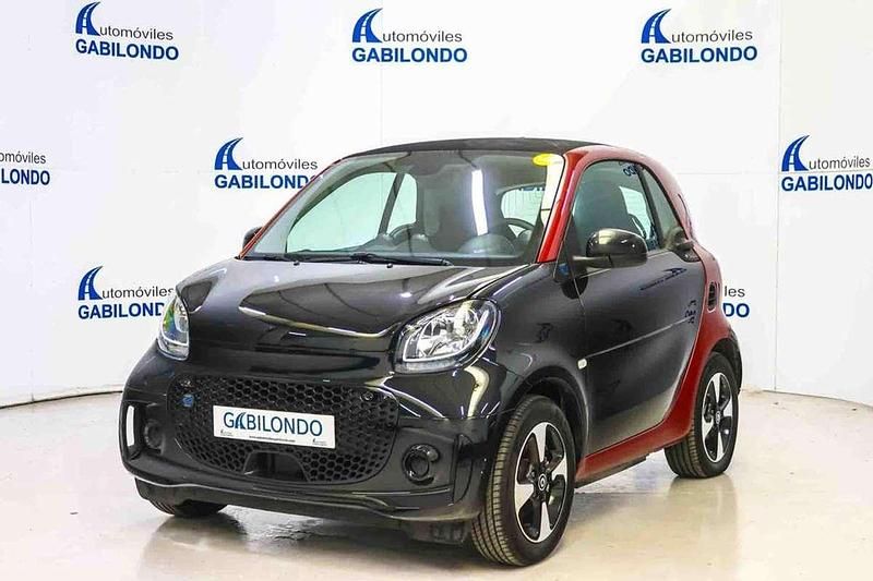 Negro Usado 2021 Smart ForTwo Coupé Coupe | 12.900 € (Buen precio) - Imagen 1/4