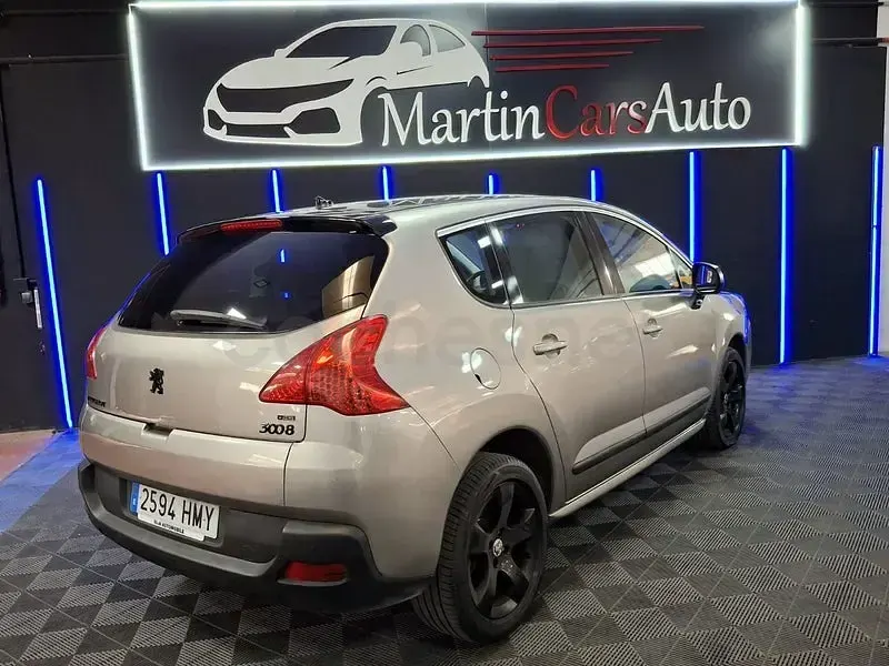 Usado Peugeot 3008 Active 112 CV (82 kW) 2012 Beige Familiar