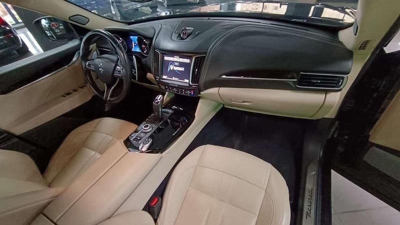 Usado Maserati Levante 275 CV (202 kW) 2018 Negro SUV