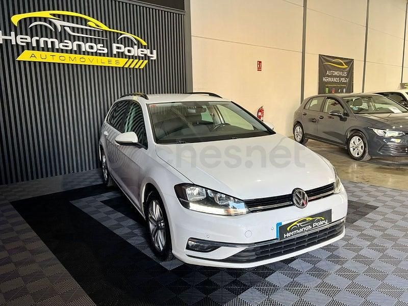Usado VW Golf VII Advance 115 CV (84 kW) 2018 Blanco Familiar