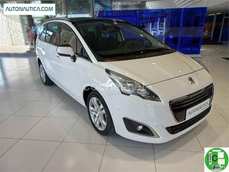 Blanco Usado 2016 Peugeot 5008 Style Monovolumen | 9000 € (Precio justo) - Imagen 1/4